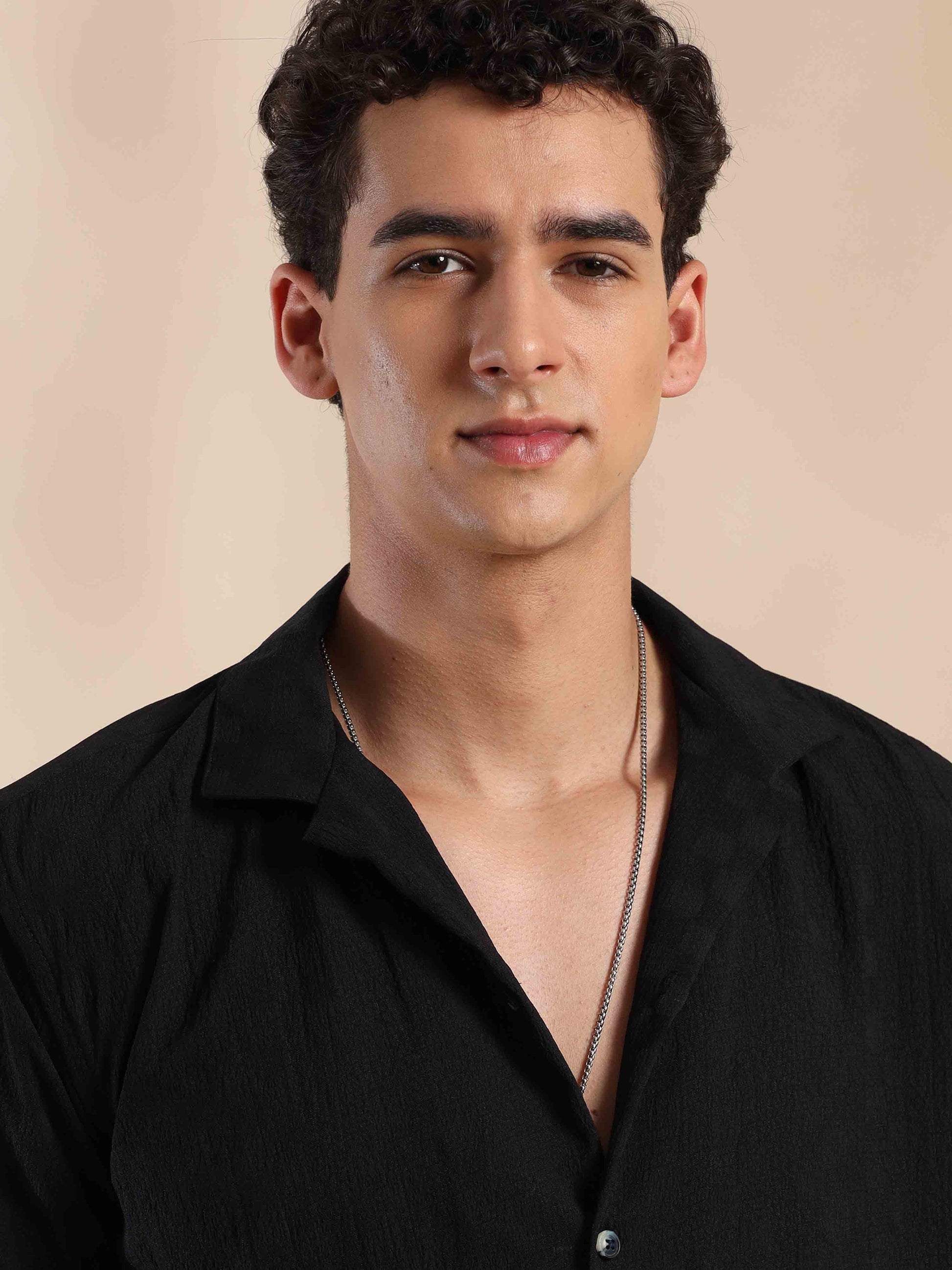 Half sleeve black solid popcorn shirt for men