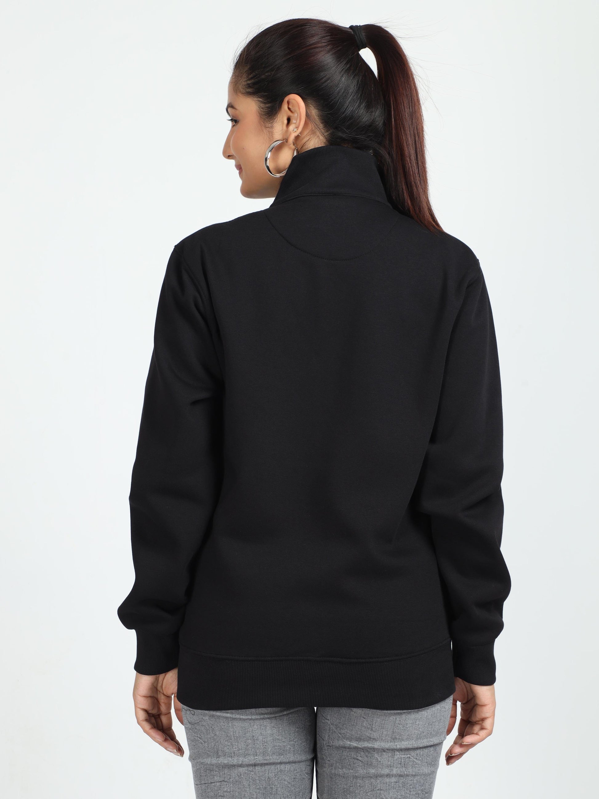 Black Highneck sweatshirt